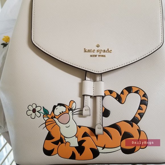 BEAUTIFUL LIZZIE MEDIUM BACKPACK KATE SPADE PARCHMENT RED DISNEY COLLECTION NEW - Picture 4 of 10